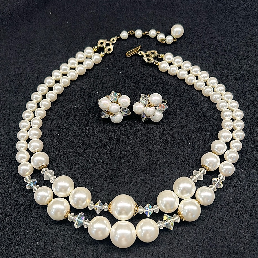 Vintage Beaded Necklace and Clip On Earrings